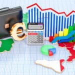 la carte de l'Italie, aux couleurs de l'Italie, une calculatrice, un diagramme et un cartable pour symboliser le thème de l'expert-comptable en Italie
